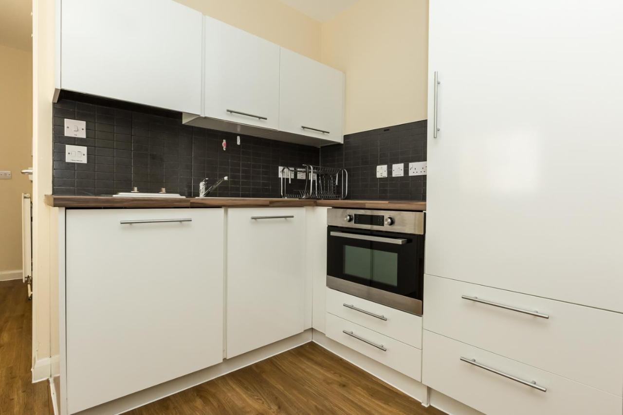 Zeni Studio, In Vauxhall London Luaran gambar